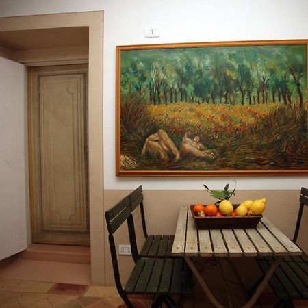 Bed and Breakfast Palazzo Santinelli SantʼAngelo in Vado Pokoj fotografie