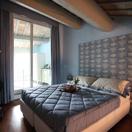Bed and Breakfast Palazzo Santinelli SantʼAngelo in Vado Pokoj fotografie