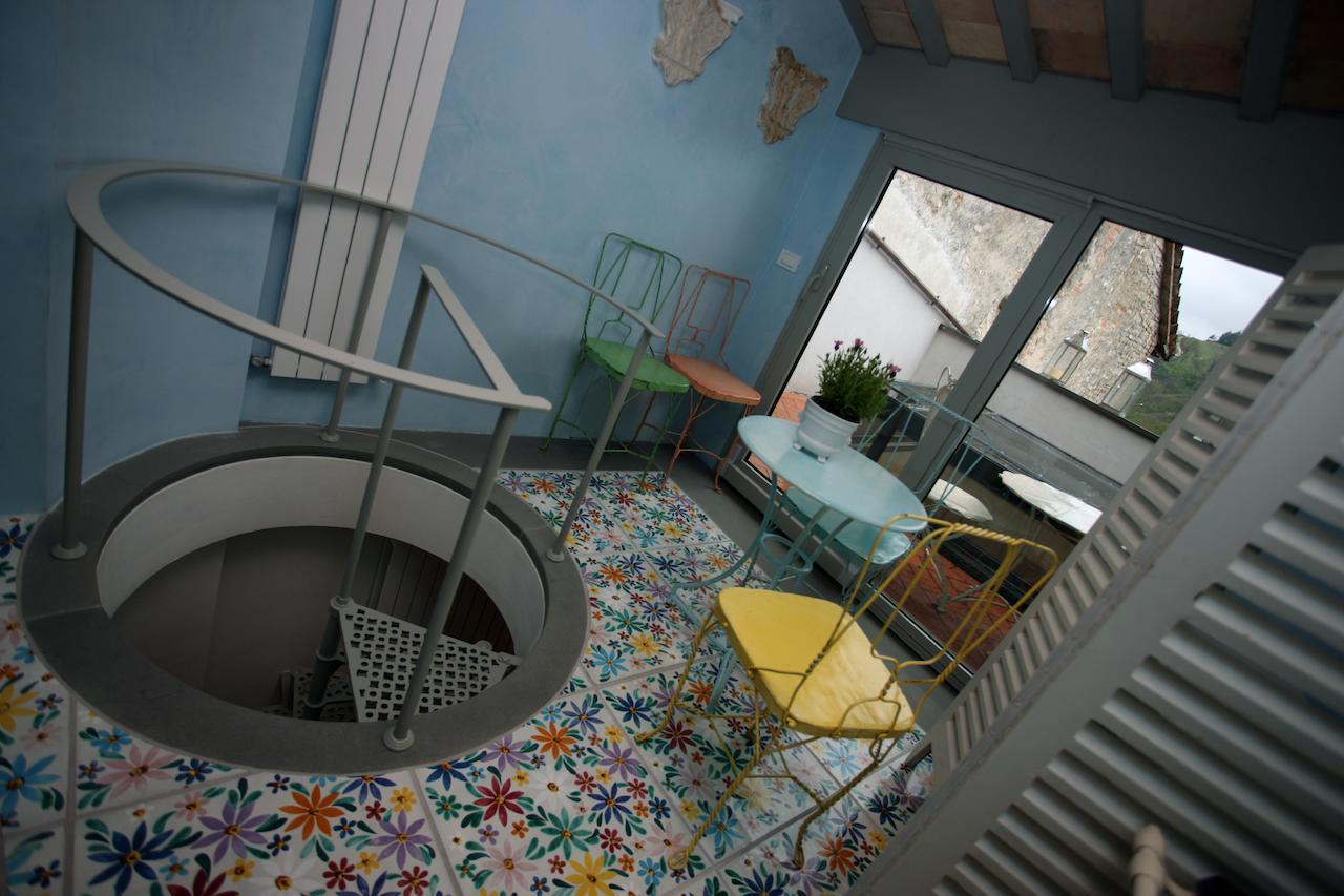 Bed and Breakfast Palazzo Santinelli SantʼAngelo in Vado Pokoj fotografie
